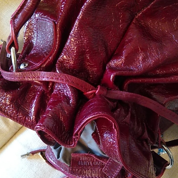 Lovely Cardinal Italian Bag - Picture 7 of 11